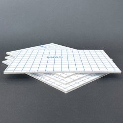 Cartón pluma blanco adhesivo 5 mm. (Calibre)
